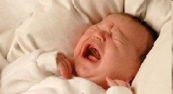 Ağlayan Bebek Nasıl Susturulur ve Sakinleştirilir